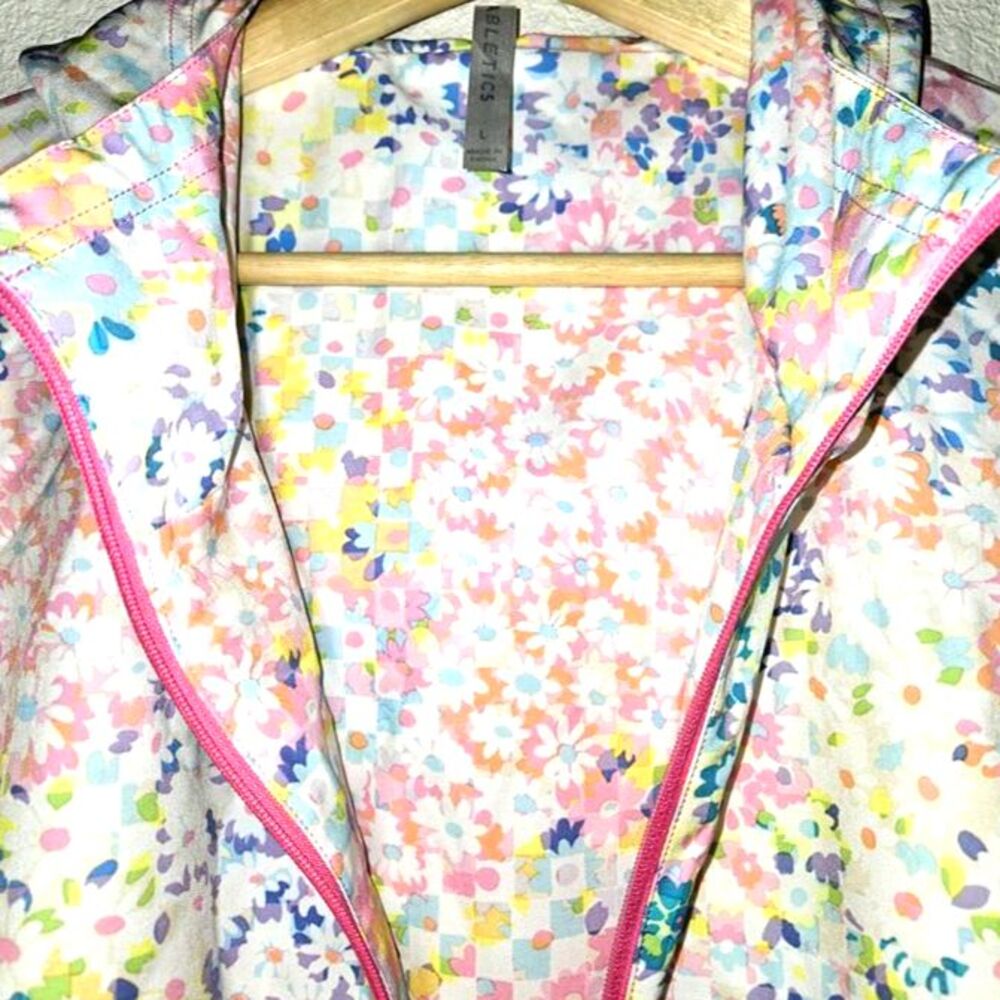 FABLETICS Windbreaker Jacket Hooded Zipper White/Pink Floral Women Large NEW NWT - Picture 5 of 9